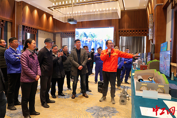 成果展活动现场 (2) 成果展活动现场 (2)