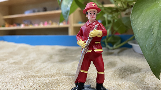 甘肃临夏地震震区有山体坍塌 大河家桥支座发生偏移