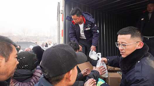 应急管理部持续统筹调派力量在地震灾区开展道路抢险、物资投送和排危除险