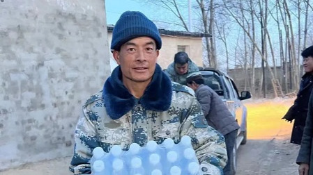 中国职工发展基金会抗震救灾第二批物资运抵发放