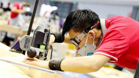 广东省参加第二届全国技能大赛总结大会暨备战第47届世界技能大赛工作启动会举行