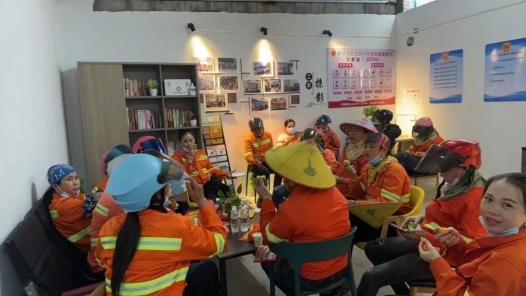 儋州市总工会为户外劳动者提供暖心服务