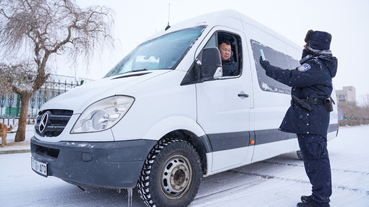 “两节”送温暖 工会在行动｜边境执勤点来了“娘家人”