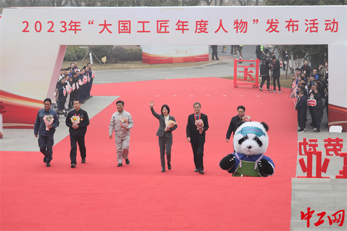 “智能智造”组陈照春，马立项，彭菲，李现臣，王魁元，李辉