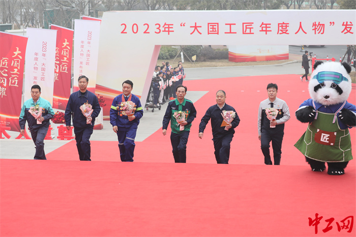 “团结合作”组宋涛，陈亮，潘从明，王文胜，陈建林，杨戌雷