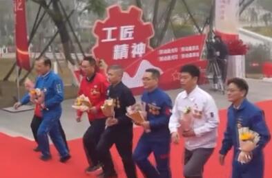 今天，他们是最耀眼的星！