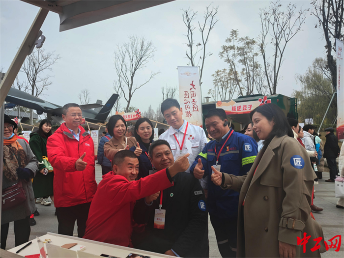 ){5{CK_DMRAYS)9UM1DE~[E