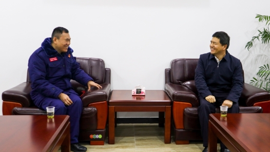 湖北省总工会来宜都开展“两节”送温暖活动