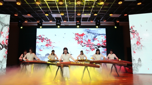 石嘴山市惠农区举办庆“五一”专场文艺演出