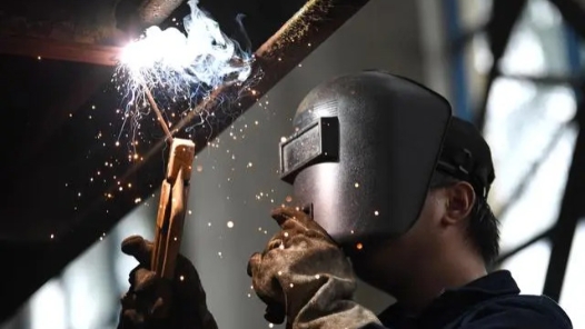 工匠汇·2022年安徽工匠｜王德伟：手握焊枪十七载的“钢铁裁缝”