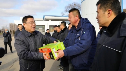 烟台市总工会启动新春送温暖活动