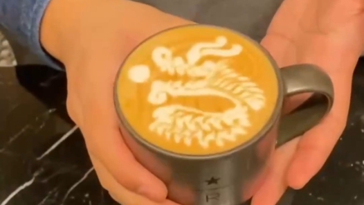过一个酷炫的新年，从一杯龙年限定咖啡开始｜我的拜年方式有点酷