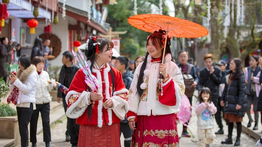 锦绣中国年｜当春节遇上“国潮风”