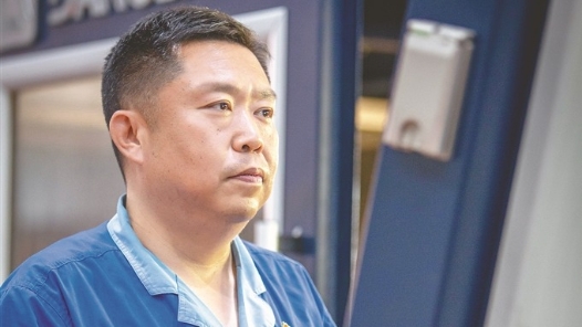 全国人大代表马兵：弘扬劳模精神 为制造强国建设贡献力量