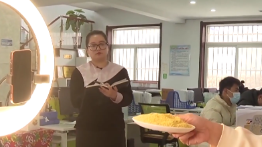 让艺术“走遍”农村教育 这是90后人大代表的建设力量