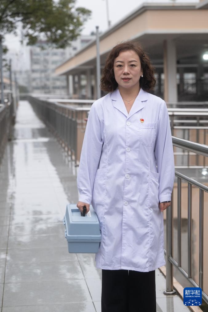 王琼当好长江水质安全的眼睛