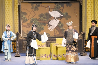 王宝钏元宵节上演京剧团圆故事