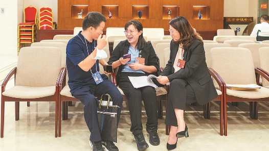 全国政协委员杨洋：“让融合教育为更多听障孩子铺宽成长的道路”