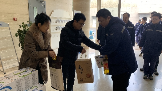 内江工会送温暖活动慰问上万名一线职工