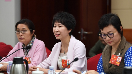 张利文委员：为建设美丽内蒙古鼓与呼