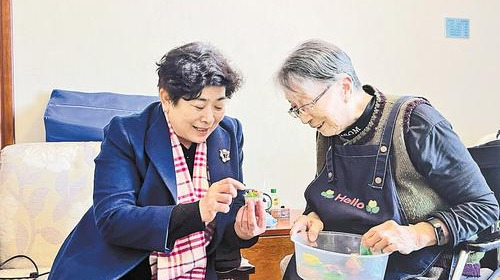 让更多老人老有所养、老有所乐