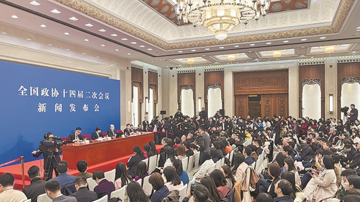 为促进就业献计 为企业发展鼓劲