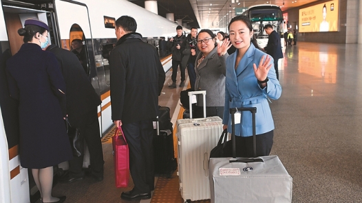 把热腾腾的民意带上两会