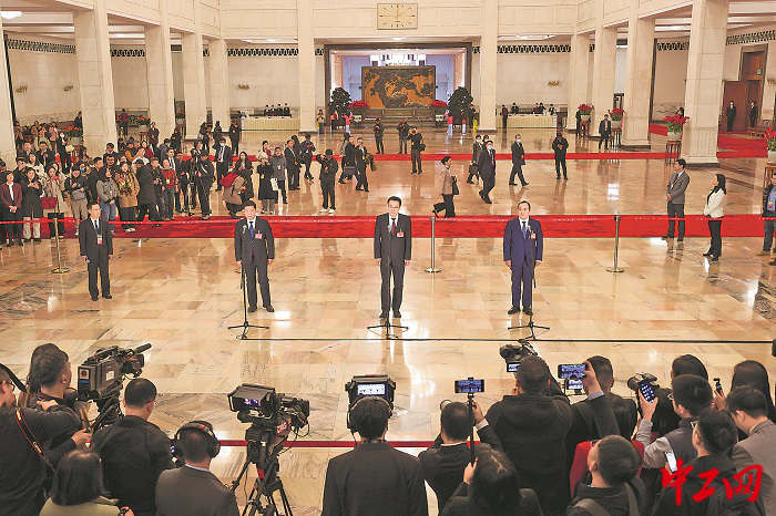 2424050_tpzz_1709564676236_b 2424050_tpzz_1709564676236_b