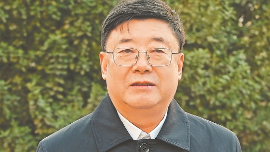 张显友委员：创新培养冰雪体育人才