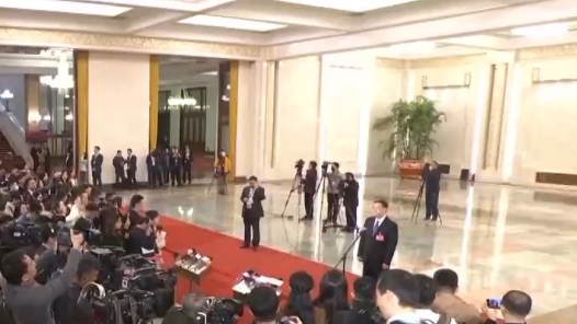 部长通道丨阴和俊：鼓励有条件的单位把一半以上基础科研费用投到35岁以下的年轻人身上