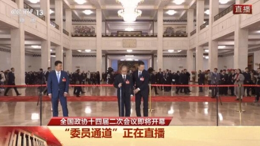 心中有光，脚下有路