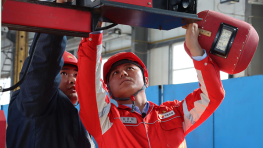 全国人大代表白景阳：做好退役电池回收利用