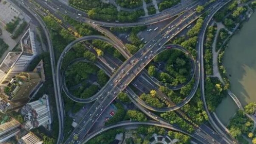 以新质生产力推动高质量发展