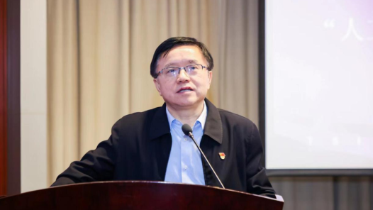 全国政协委员、全国总工会办公厅主任吕国泉：“离线无休”成为现象，这是不对的