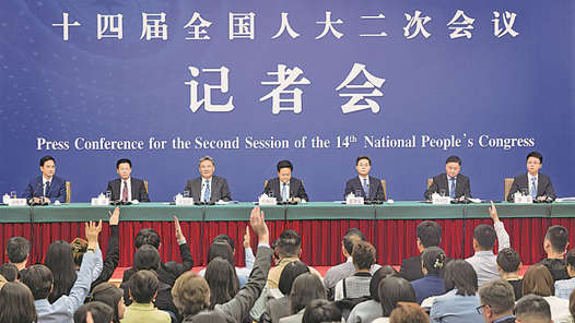 中国经济发展有强有力的支撑