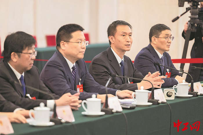 2426692_tpzz_1709746566788_b 2426692_tpzz_1709746566788_b