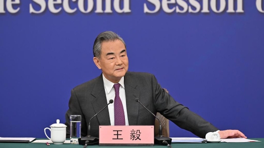 王毅回答中外记者提问