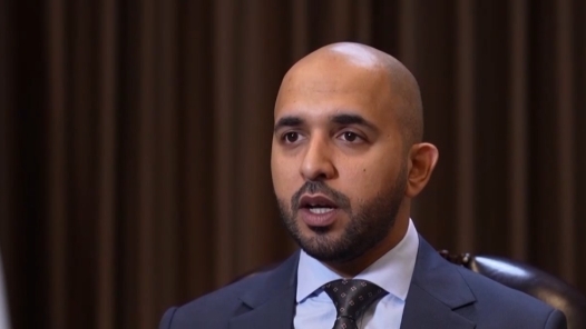 世界看两会丨阿联酋驻华大使馆临时代办：两会意义重大 中国地位重要