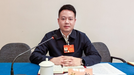 杨松委员：不断提高群众健康素养