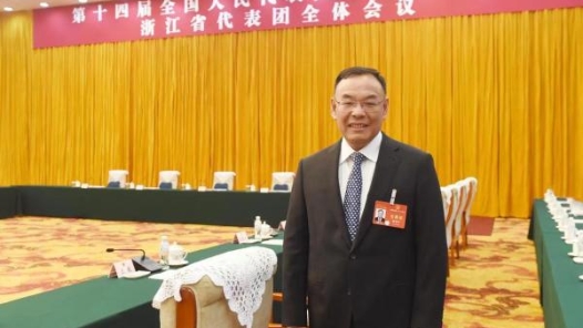 全国人大代表杨剑宇：加快国产大模型发展 推动经济数字化转型