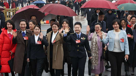 两会·影像链接丨向她们致敬！