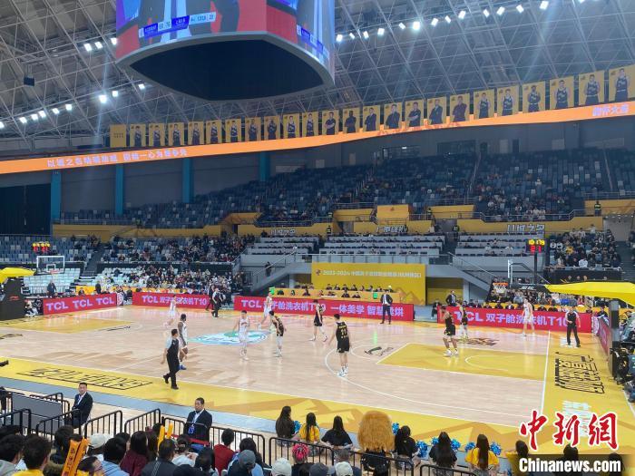 cba浙江广厦主场不敌上海韦瑟斯庞首秀砍下11分