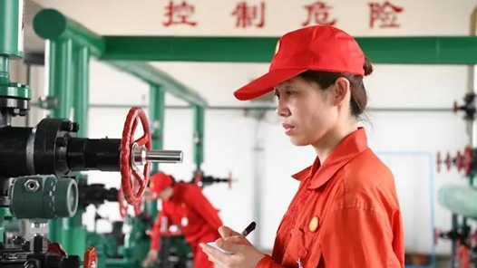 鼓励生育不等于让女性回家