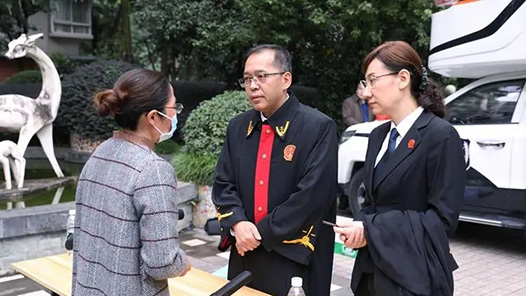 我国现行有效法律共300件