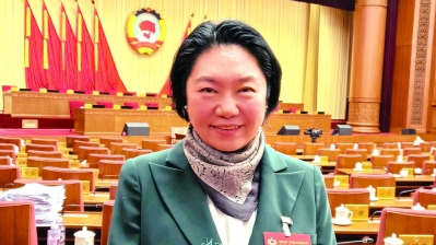 全国政协委员、中国国家话剧院院长田沁鑫：用情用力讲好中国故事是不变的初心