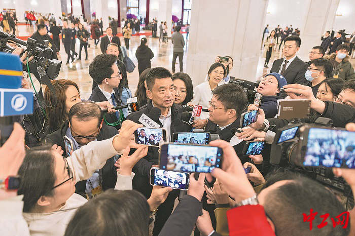 2429524_tpzz_1709911565632_b 2429524_tpzz_1709911565632_b