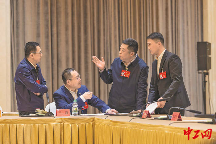 2429461_tpzz_1709920052136_b 2429461_tpzz_1709920052136_b