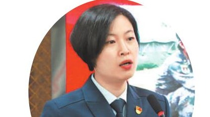 全国人大代表、北部战区总医院干部病房一科护士长高锐——向战奋飞“孔雀蓝”