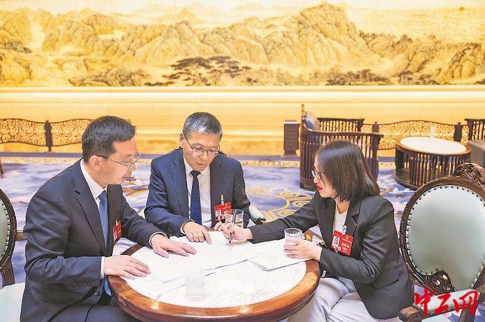 2430606_tpzz_1709997158227_b 2430606_tpzz_1709997158227_b