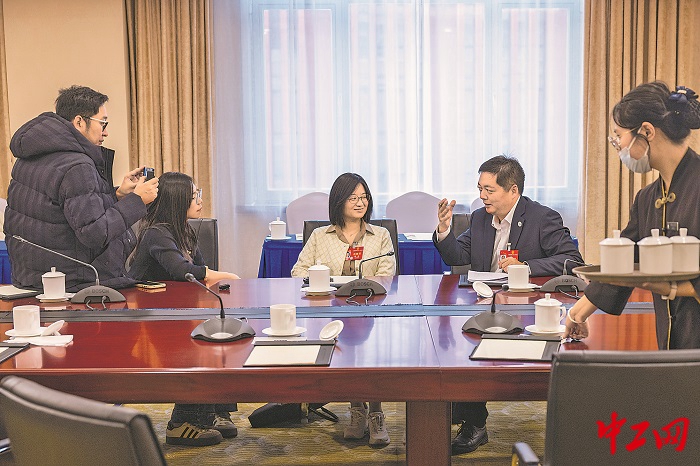 2430593_tpzz_1709997556658_b 2430593_tpzz_1709997556658_b